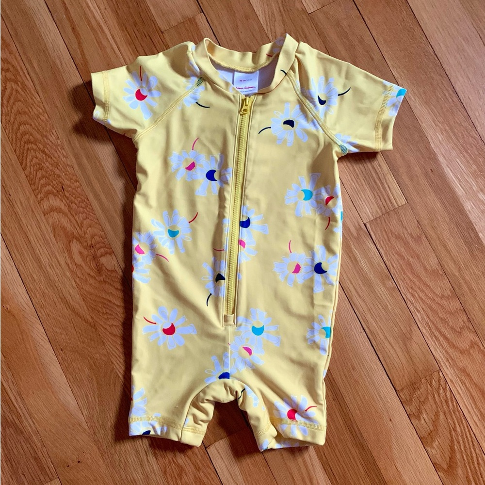 Hanna Andersson 85/2T Summer Sweet Yellow Floral Zip Front Rashguard Swimsuit